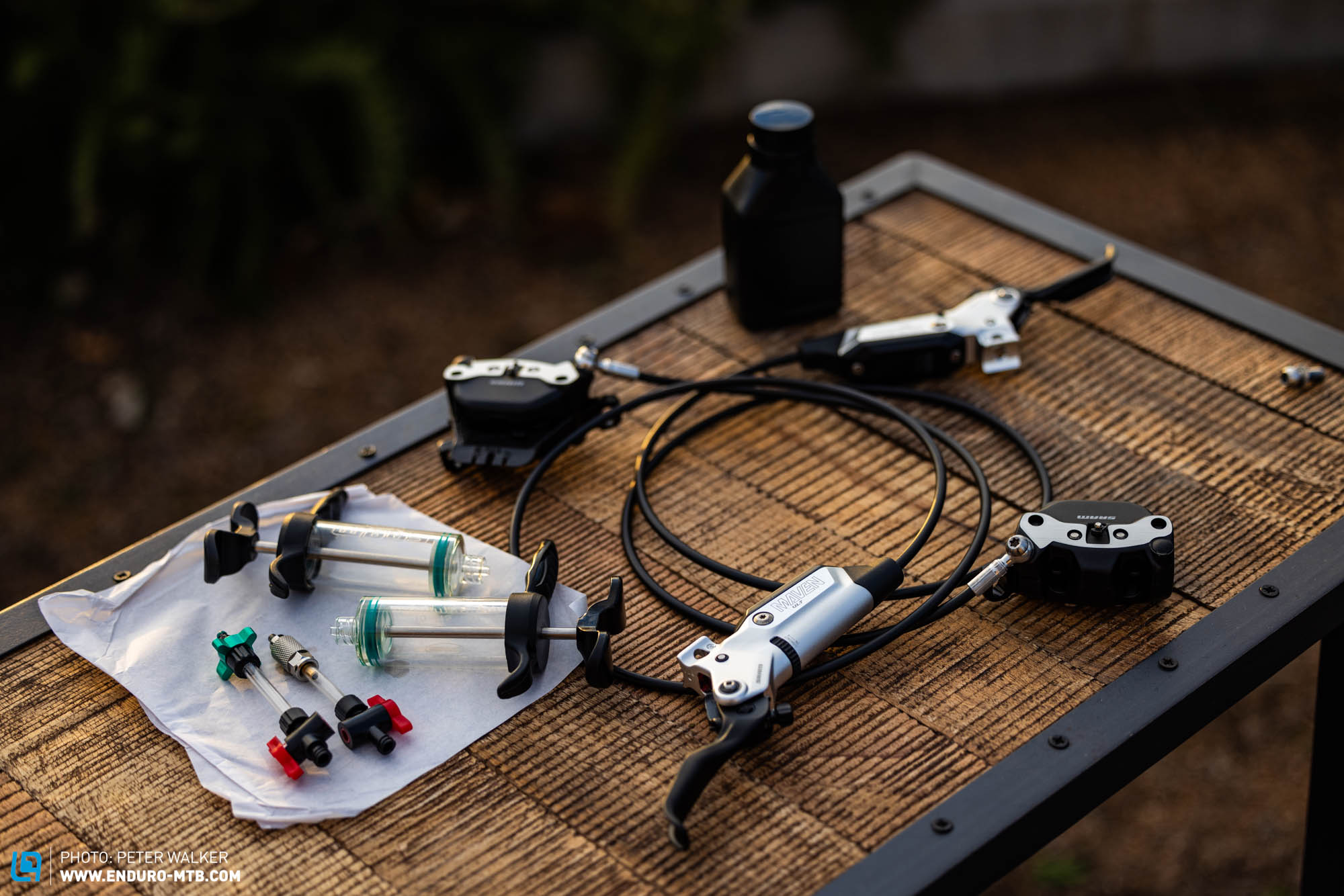 Пляшка з гальмівною рідиною DOT